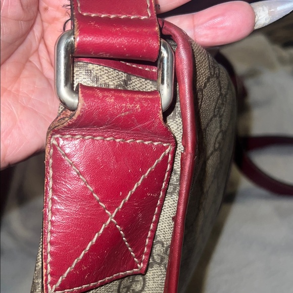Gucci Beige and Burgundy Crossbody Bag with COA - Picture 12 of 16